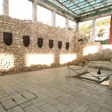 Sebastiano מלון Lezhë